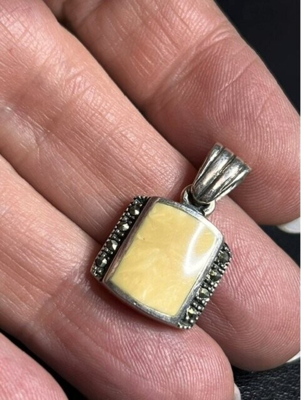 B6573 Sterling Silver NF 925 Mother of Pearl Marcasite Art Deco Pendant 3.5g 1"